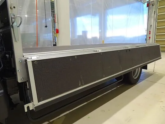 ダイナ 2t FJL 標準セミロング 平ボデー 総重量5t未満