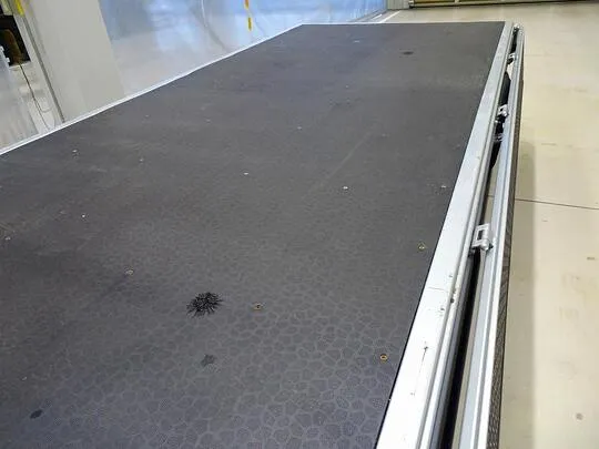 ダイナ 2t FJL 標準セミロング 平ボデー 総重量5t未満