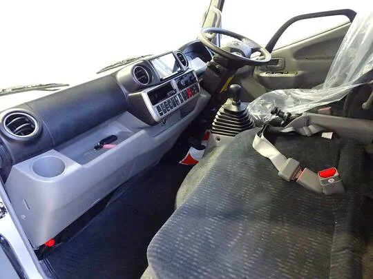 ダイナ 2t FJL 標準セミロング 平ボデー 総重量5t未満