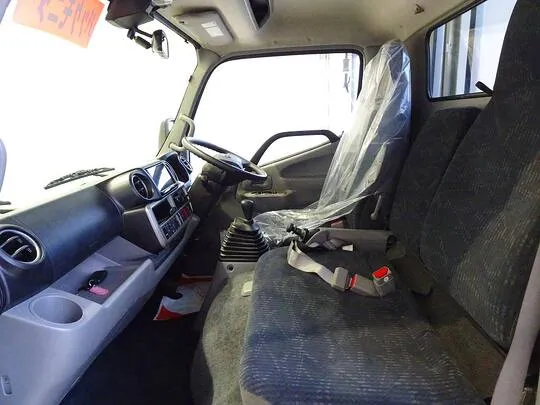 ダイナ 2t FJL 標準セミロング 平ボデー 総重量5t未満