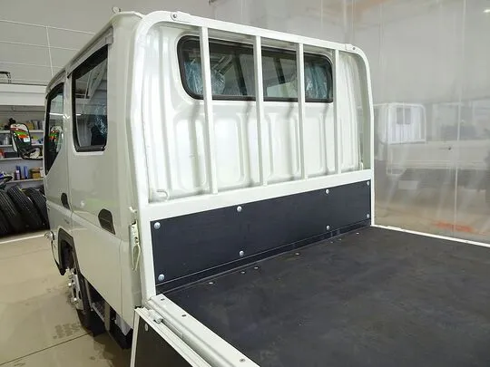 キャンター 2t 全低床 標準 Wキャブ/垂直PG付 未使用車