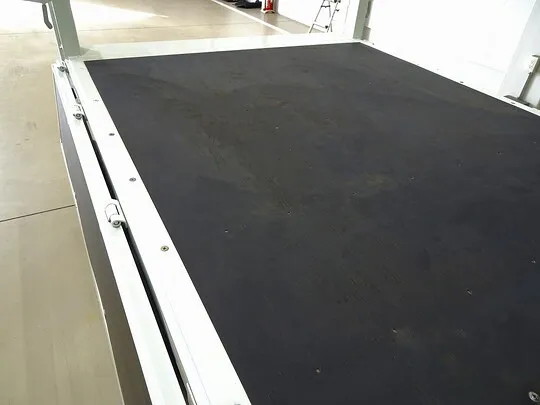 キャンター 2t 全低床 標準 Wキャブ/垂直PG付 未使用車