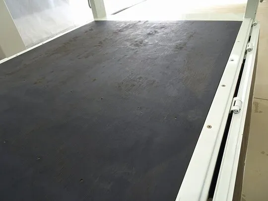 キャンター 2t 全低床 標準 Wキャブ/垂直PG付 未使用車