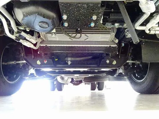 キャンター 2t 全低床 標準 Wキャブ/垂直PG付 未使用車