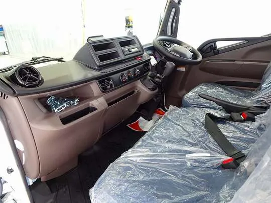 キャンター 2t 全低床 標準 Wキャブ/垂直PG付 未使用車