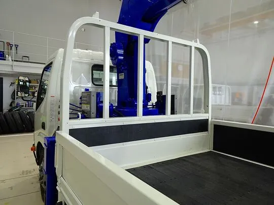 デュトロ 3t 4WD FJL 標準ロング タダノ4段クレーン付