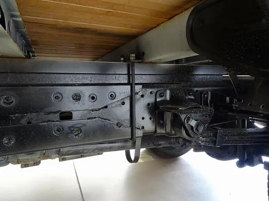 デュトロ 3t 4WD FJL 標準ロング タダノ4段クレーン付