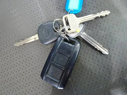 デュトロ 3t 4WD FJL 標準ロング タダノ4段クレーン付