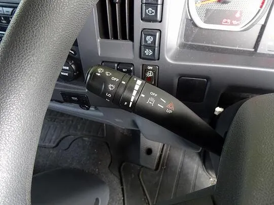 フォワード 2.7t ワイドベッド付 アルミウイング リアエアサス 210ps