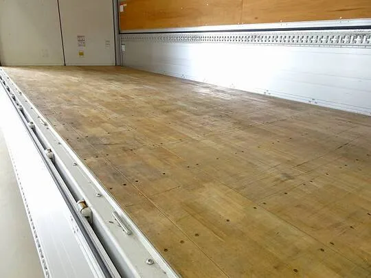 フォワード 2.7t ワイドベッド付 アルミウイング リアエアサス 210ps