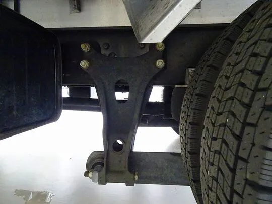 フォワード 2.7t ワイドベッド付 アルミウイング リアエアサス 210ps