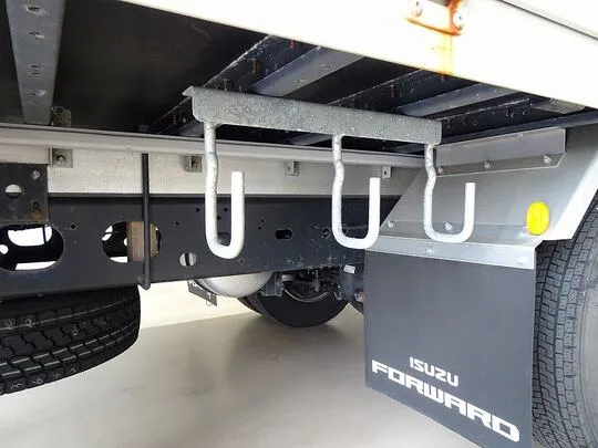 フォワード 2.7t ワイドベッド付 アルミウイング リアエアサス 210ps