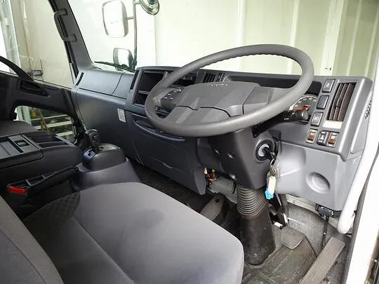 フォワード 2.7t ワイドベッド付 アルミウイング リアエアサス 210ps