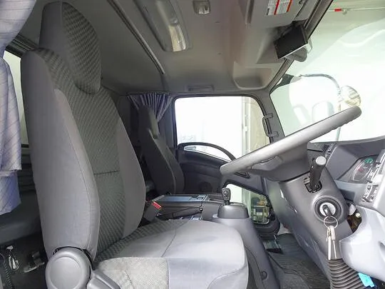 フォワード 2.7t ワイドベッド付 アルミウイング リアエアサス 210ps