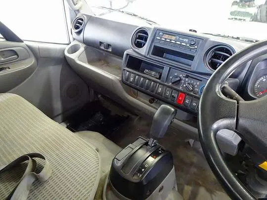 トヨエース 2t FJL 標準 平ボデー 総重量5t未満