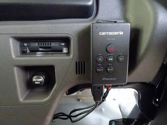 フォワード 3.15t 標準ベッドレス 深ダンプ 210ps