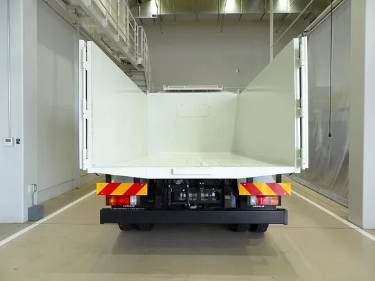 フォワード 3.15t 標準ベッドレス 深ダンプ 210ps