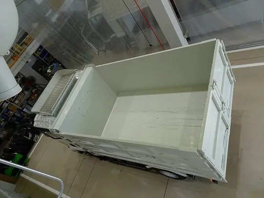 フォワード 3.15t 標準ベッドレス 深ダンプ 210ps