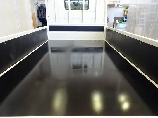 デュトロ 2t FJL 標準 平ボデー