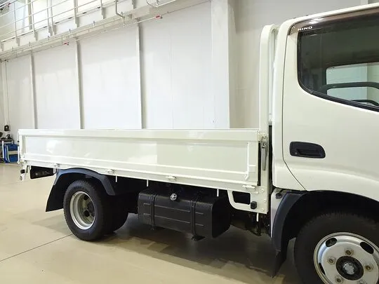 デュトロ 2t FJL 標準 平ボデー