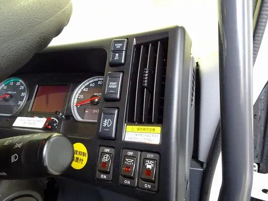 フォワード 7.3t 増トン ワイドベッド付 アルミウイング リアエアサス 240ps