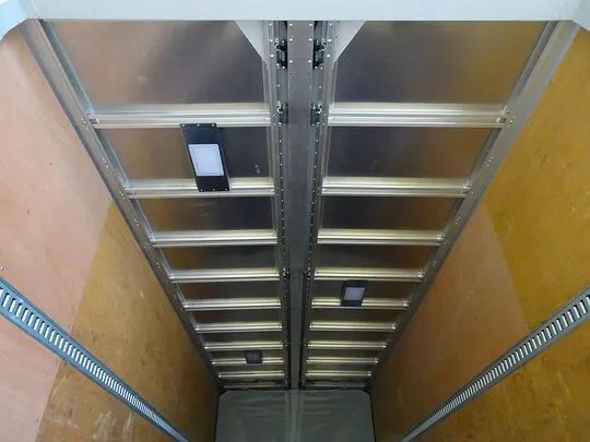 フォワード 7.3t 増トン ワイドベッド付 アルミウイング リアエアサス 240ps