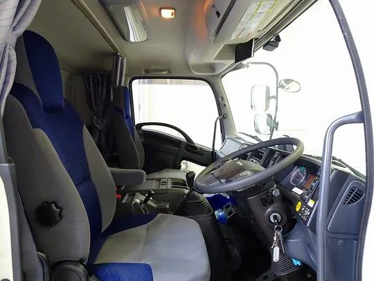 フォワード 7.3t 増トン ワイドベッド付 アルミウイング リアエアサス 240ps