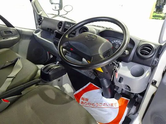 デュトロ 2t FJL 標準 平ボデー