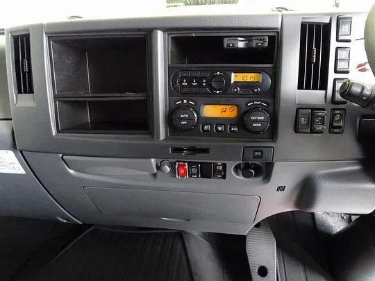 フォワード 2.7t ワイドベッド付 アルミウイング リアエアサス 210ps