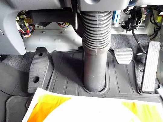 フォワード 2.7t ワイドベッド付 アルミウイング リアエアサス 210ps