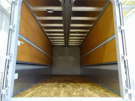 フォワード 2.7t ワイドベッド付 アルミウイング リアエアサス 210ps