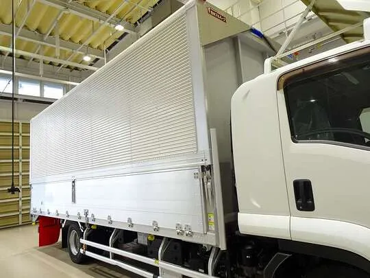 フォワード 2.7t ワイドベッド付 アルミウイング リアエアサス 210ps