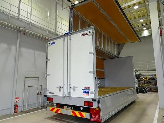 フォワード 2.7t ワイドベッド付 アルミウイング リアエアサス 210ps