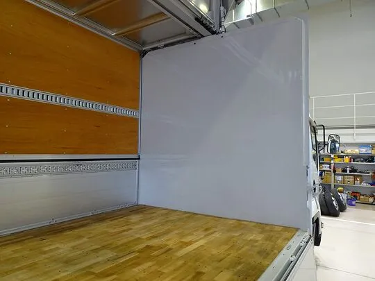 フォワード 2.7t ワイドベッド付 アルミウイング リアエアサス 210ps