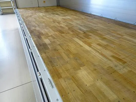 フォワード 2.7t ワイドベッド付 アルミウイング リアエアサス 210ps