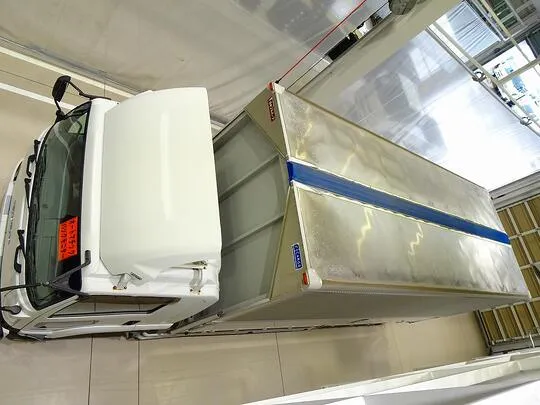 フォワード 2.7t ワイドベッド付 アルミウイング リアエアサス 210ps