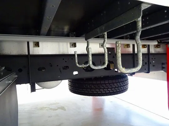 フォワード 2.7t ワイドベッド付 アルミウイング リアエアサス 210ps