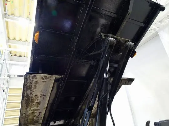 プロフィア 9.3t 3軸 2デフ ダンプ 380ps