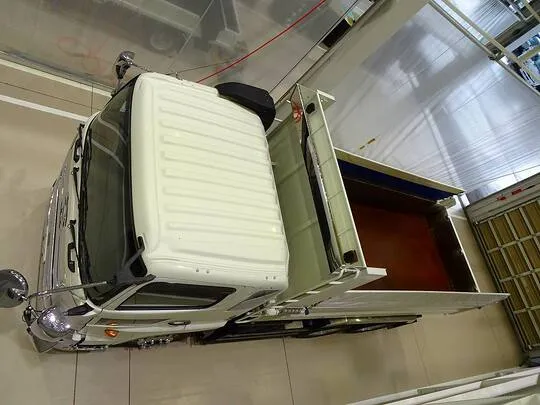 プロフィア 9.3t 3軸 2デフ ダンプ 380ps