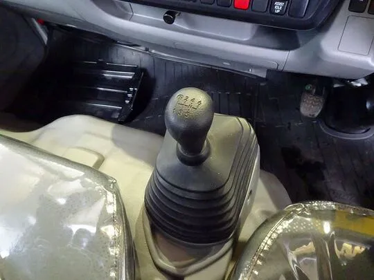 デュトロ 2t FJL 強化ダンプ 総重量5t未満