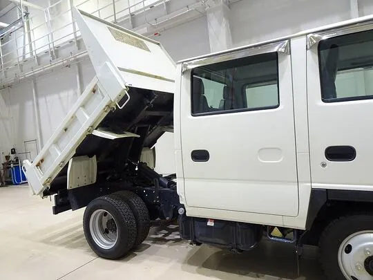 エルフ 1.75t FFL 標準 Wキャブ/標準ダンプ 総重量5t未満