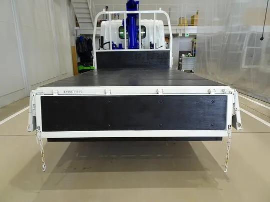 【年次点検済】エルフ 3t 高床 標準セミロング タダノ4段クレーン付