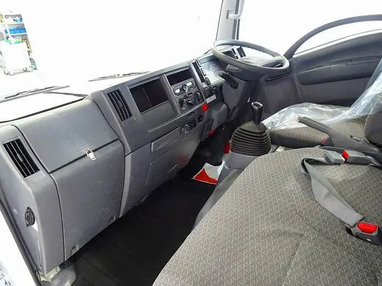 【年次点検済】エルフ 3t 高床 標準セミロング タダノ4段クレーン付