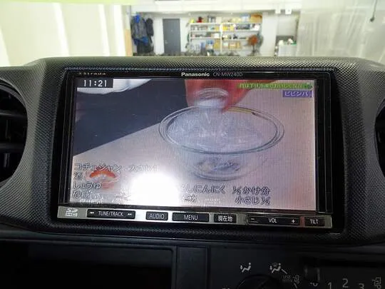 【年次点検済】デュトロ 2t 4WD FJL 標準セミロング タダノ4段クレーン付