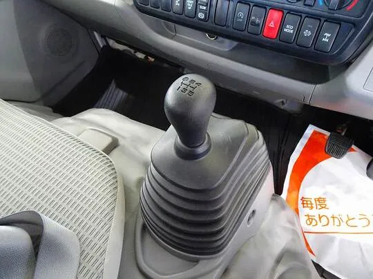 【年次点検済】デュトロ 2t 4WD FJL 標準セミロング タダノ4段クレーン付