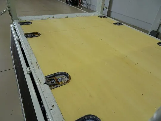 エルフ 2t FFL 標準 Wキャブ/垂直PG付 総重量5t未満