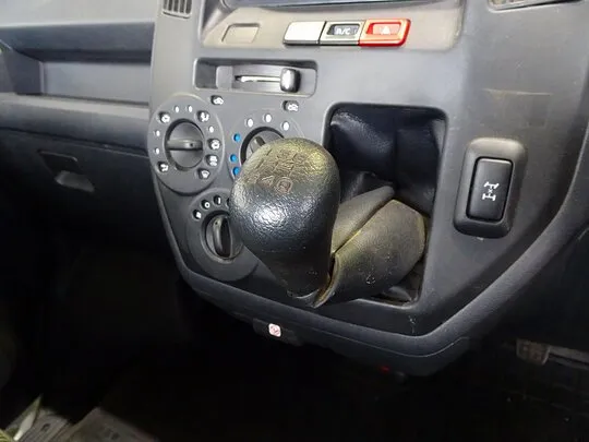 タウンエーストラック DX 0.75t 4WD Sタイヤ 平ボデー ガソリン