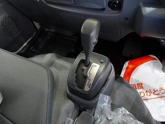 エルフ 1.75t FFL 標準 Wキャブ/標準ダンプ 総重量5t未満