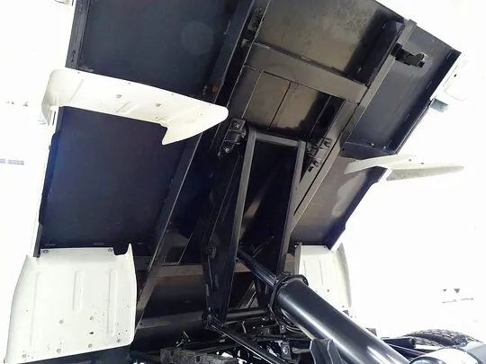 エルフ 1.75t FFL 標準 Wキャブ/標準ダンプ 総重量5t未満