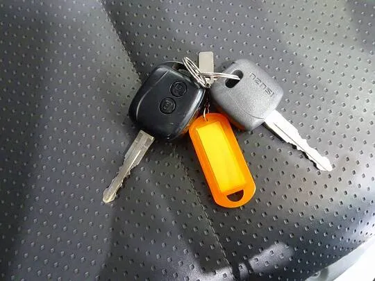 エルフ 1.75t FFL 標準 Wキャブ/標準ダンプ 総重量5t未満